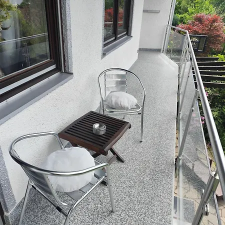 Ferienhaus Elegantes Reihenhaus, 700 M Vom See, Zentral, Neu, Ruhig, Grün, Mindestens 6 A Alt *