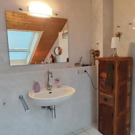 Elegantes Reihenhaus, 700 M Vom See, Zentral, Neu, Ruhig, Grün, Mindestens 6 A Alt