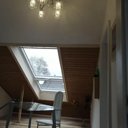 Elegantes Reihenhaus, 700 M Vom See, Zentral, Neu, Ruhig, Grün, Mindestens 6 A Alt *