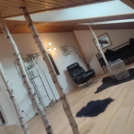 Ferienhaus Elegantes Reihenhaus, 700 M Vom See, Zentral, Neu, Ruhig, Grün, Mindestens 6 A Alt