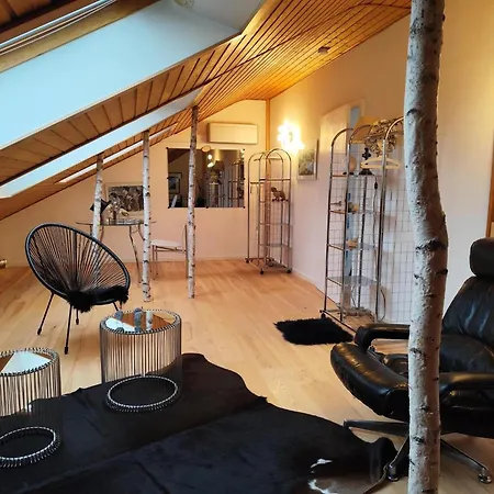 Ferienhaus Elegantes Reihenhaus, 700 M Vom See, Zentral, Neu, Ruhig, Grün, Mindestens 6 A Alt Starnberg