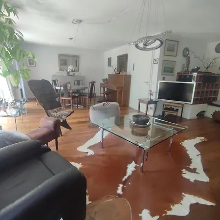 Elegantes Reihenhaus, 700 M Vom See, Zentral, Neu, Ruhig, Grün, Mindestens 6 A Alt Ferienhaus *